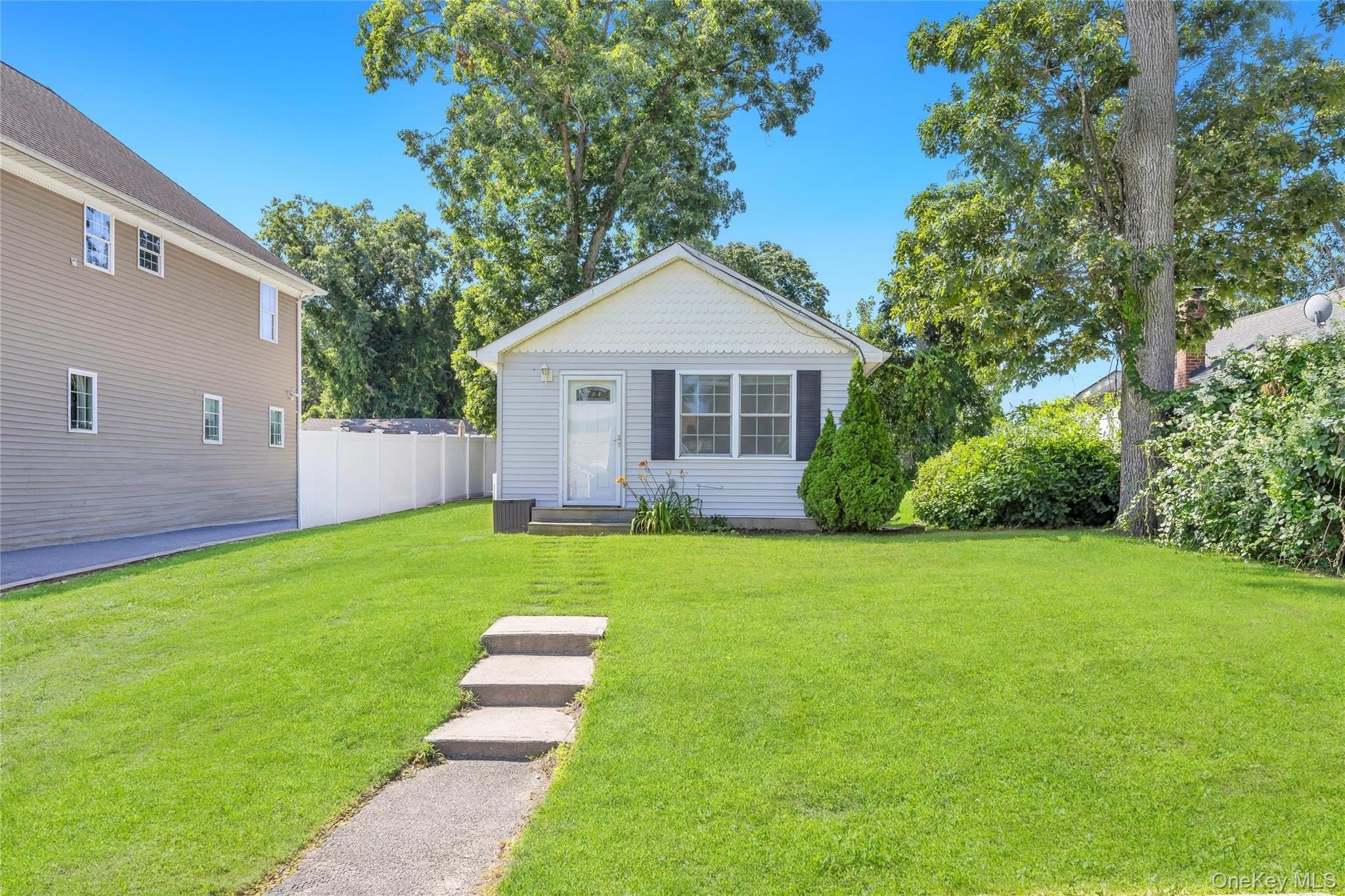 22 Maplewood Avenue – photo 1 of 21