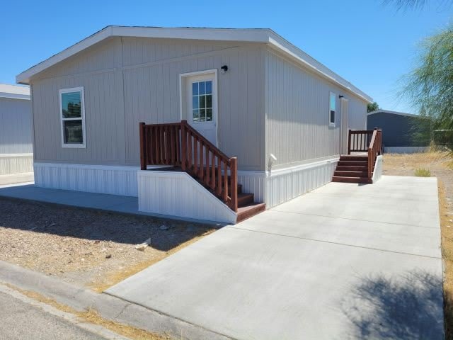 3401 N Walnut Road – photo 1