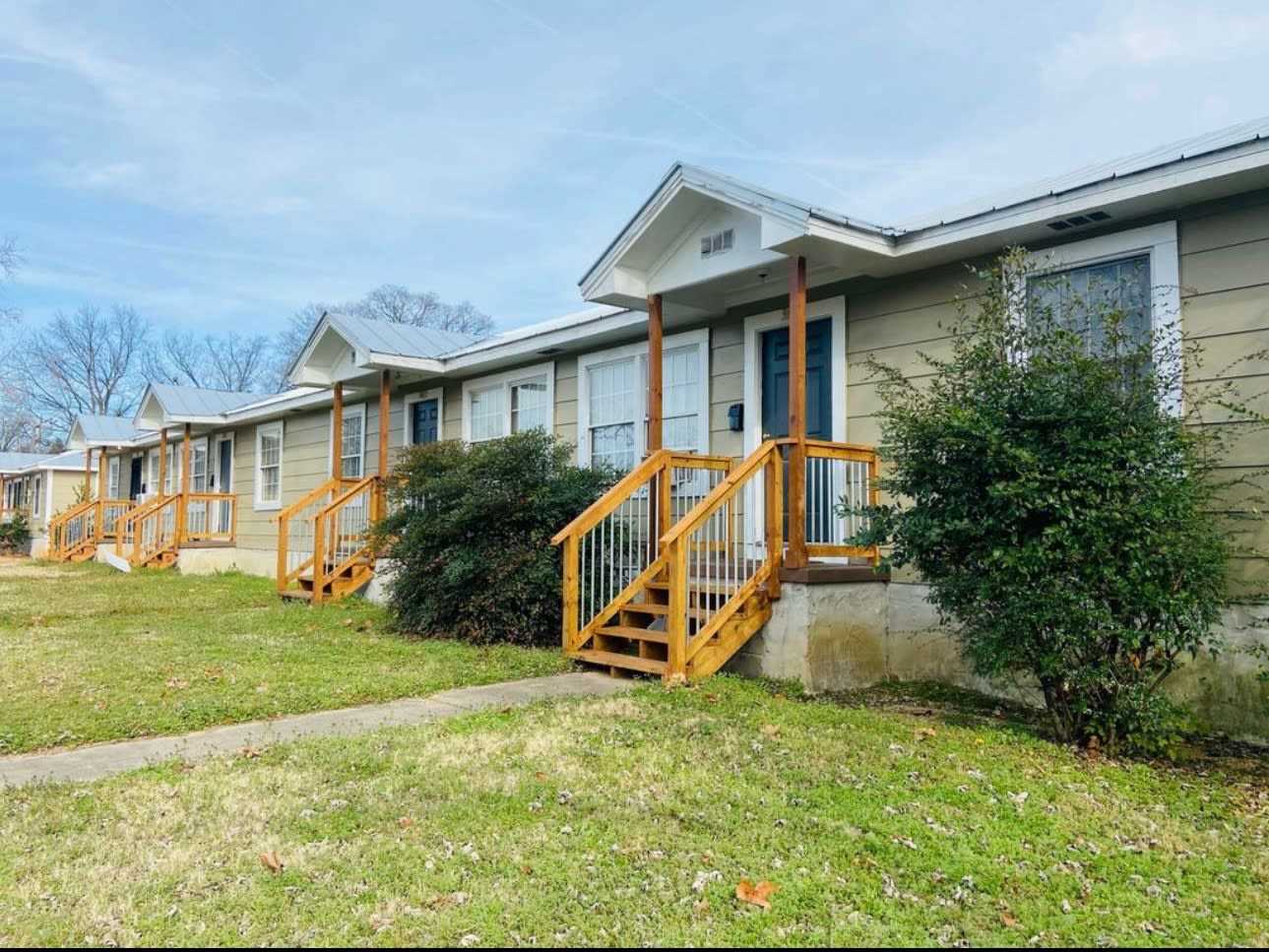4008 35Th Avenue North 4008 – photo 1