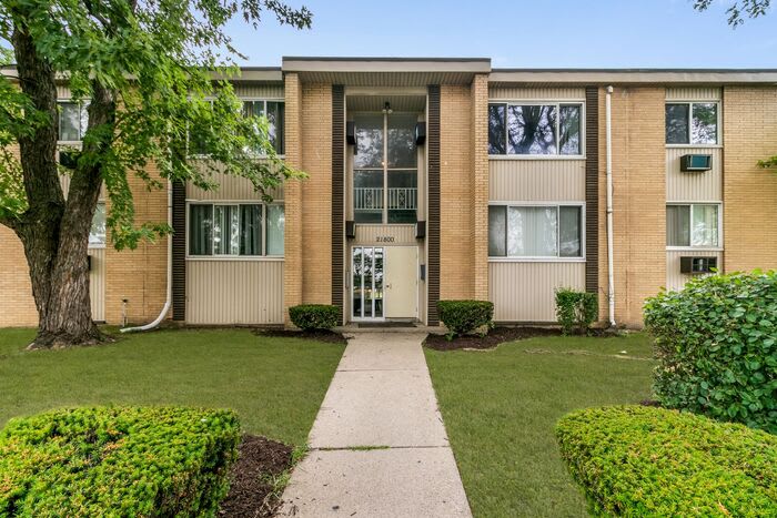 21880 Coolidge Highway – photo 1 of 27