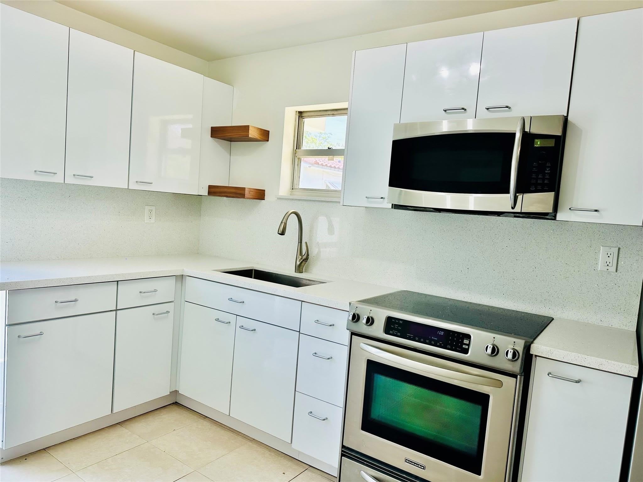 2425 Pierce Street – photo 1
