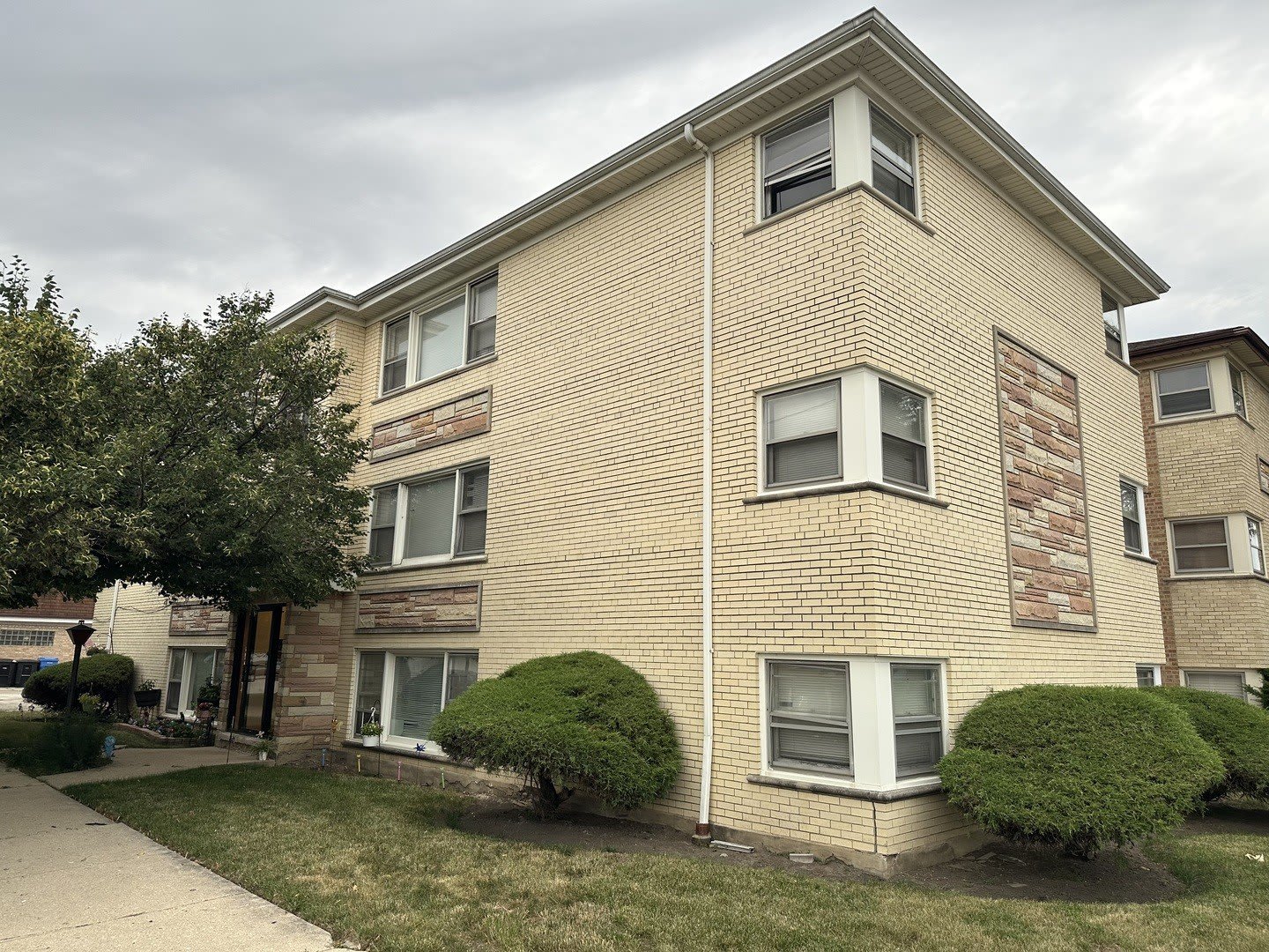 7400 N Harlem Avenue – photo 1