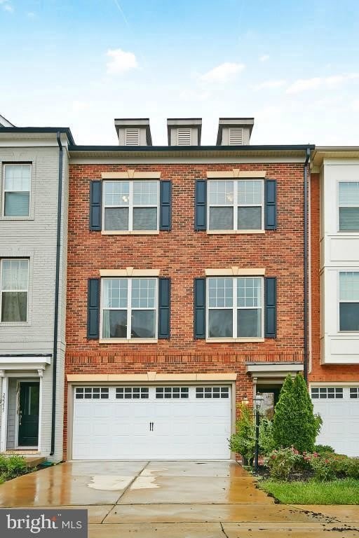 22233 FALLING Terrace – photo 1 of 25