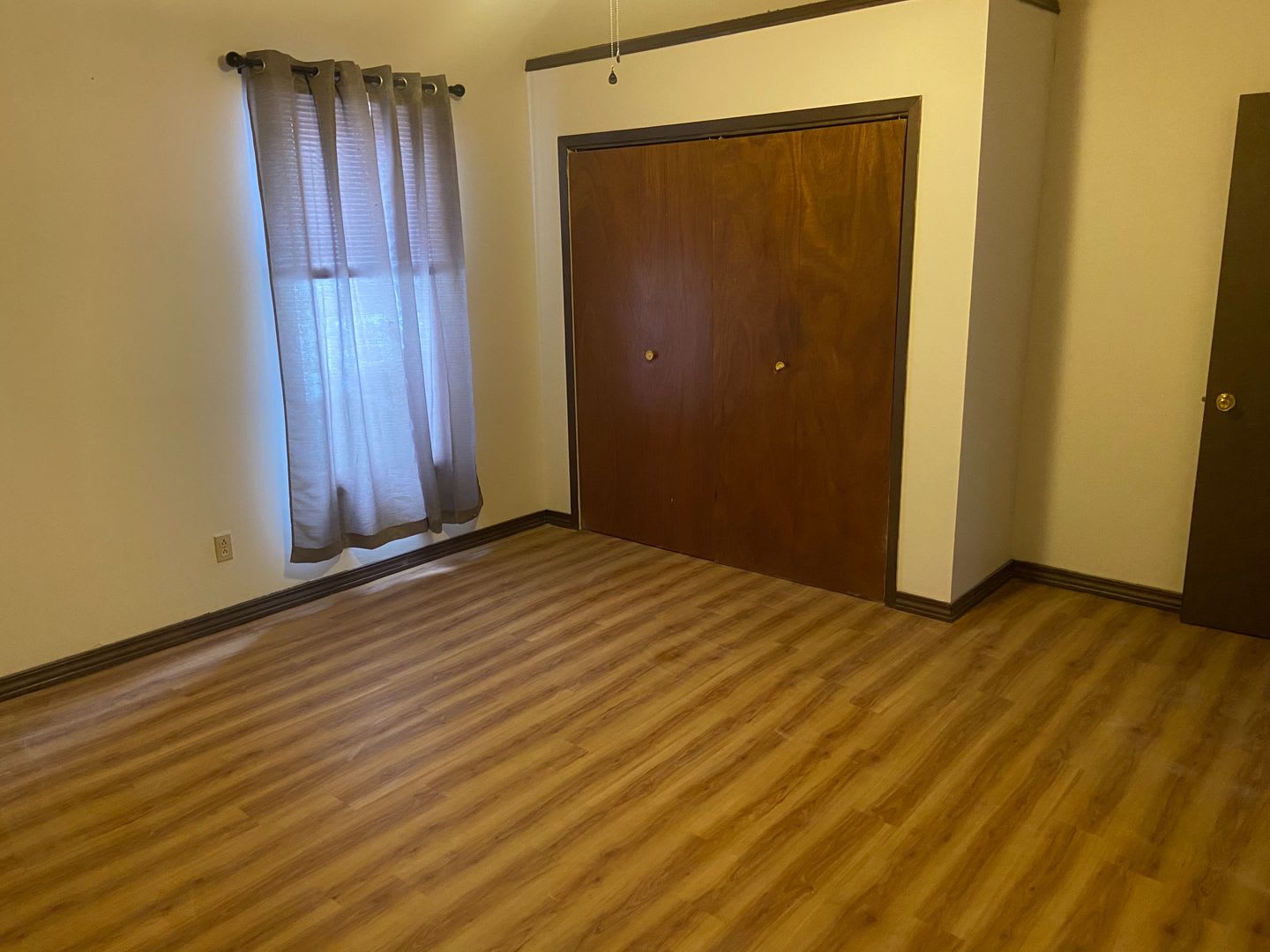 550 10th St – photo 1 of 7