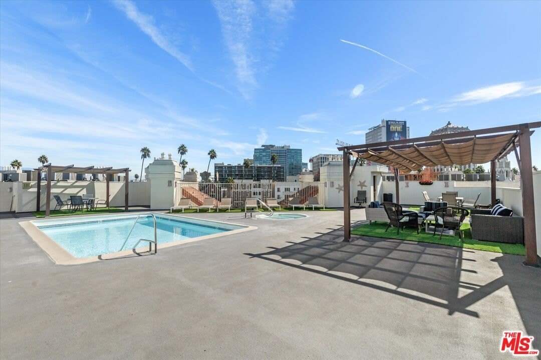 620 S Gramercy Pl – photo 1
