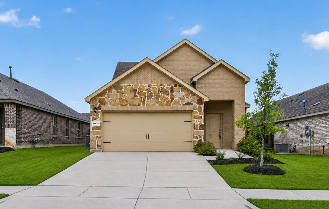 3955 Oak Creek Circle – photo 1
