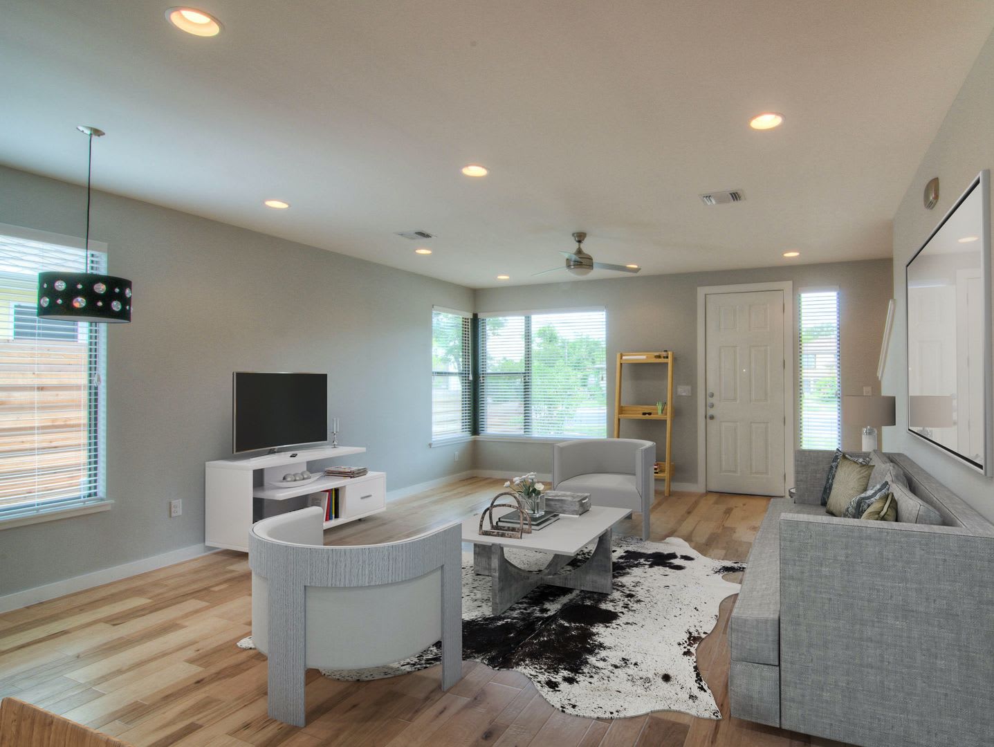 Ut Pre Lease North Campus House 2014 Construction Custom Kitchen Across From The Ut Red River Shuttle – photo 1