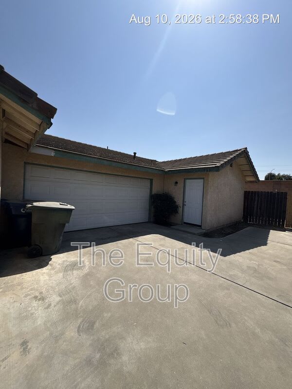 983 North Lynora – photo 1 of 17