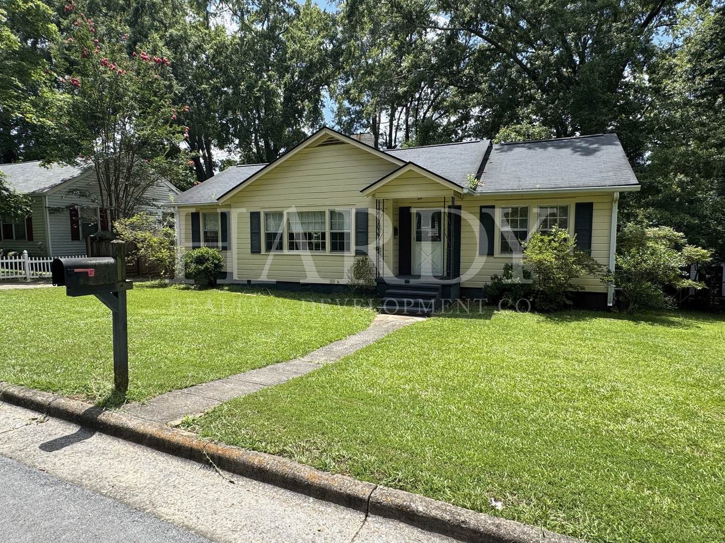 312 Roswell Ave – photo 1 of 50