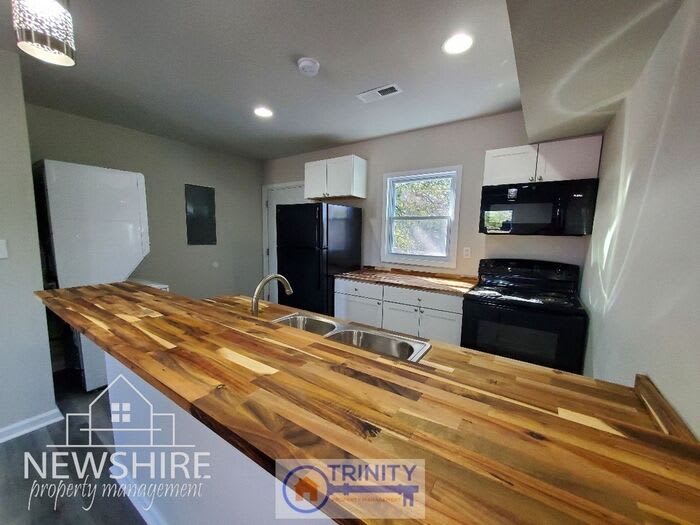 1107 Hampton Avenue Extension – photo 1 of 45