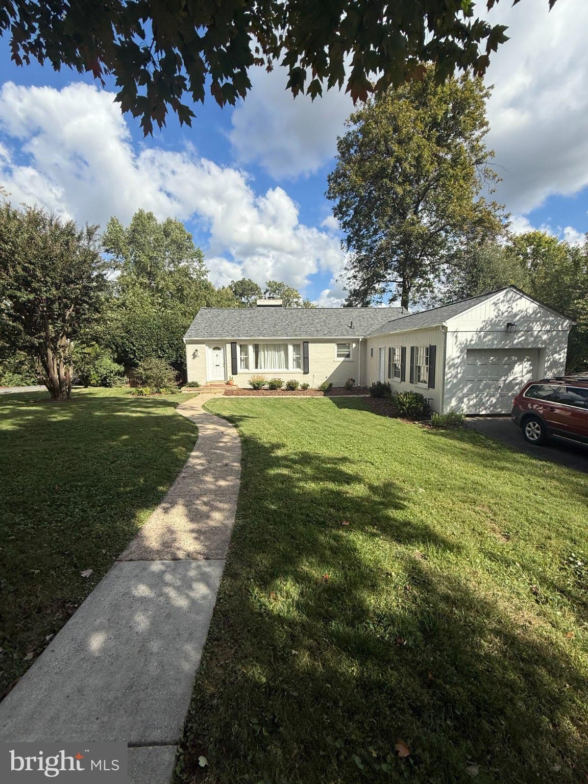 4325 MAPLE Avenue – photo 1