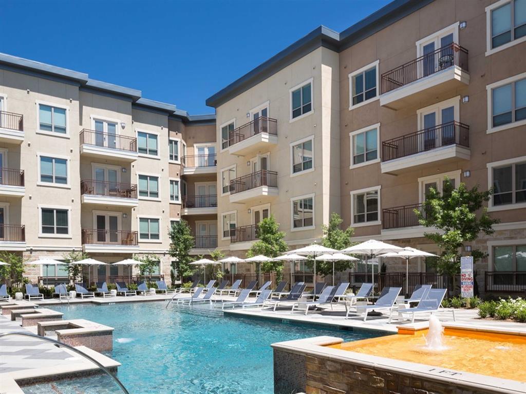 Fountain Pointe Las Colinas – photo 1