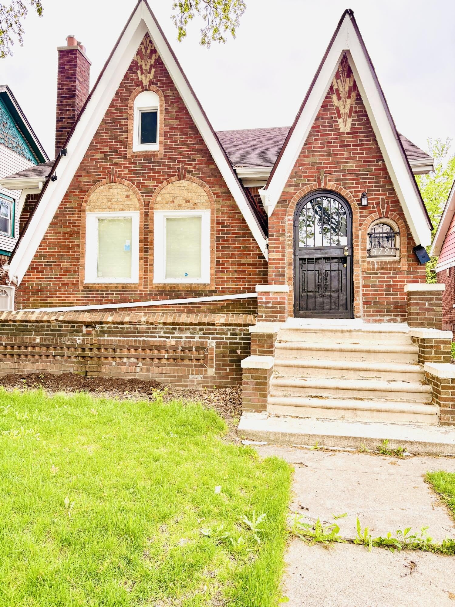 5791 Somerset Avenue – photo 1