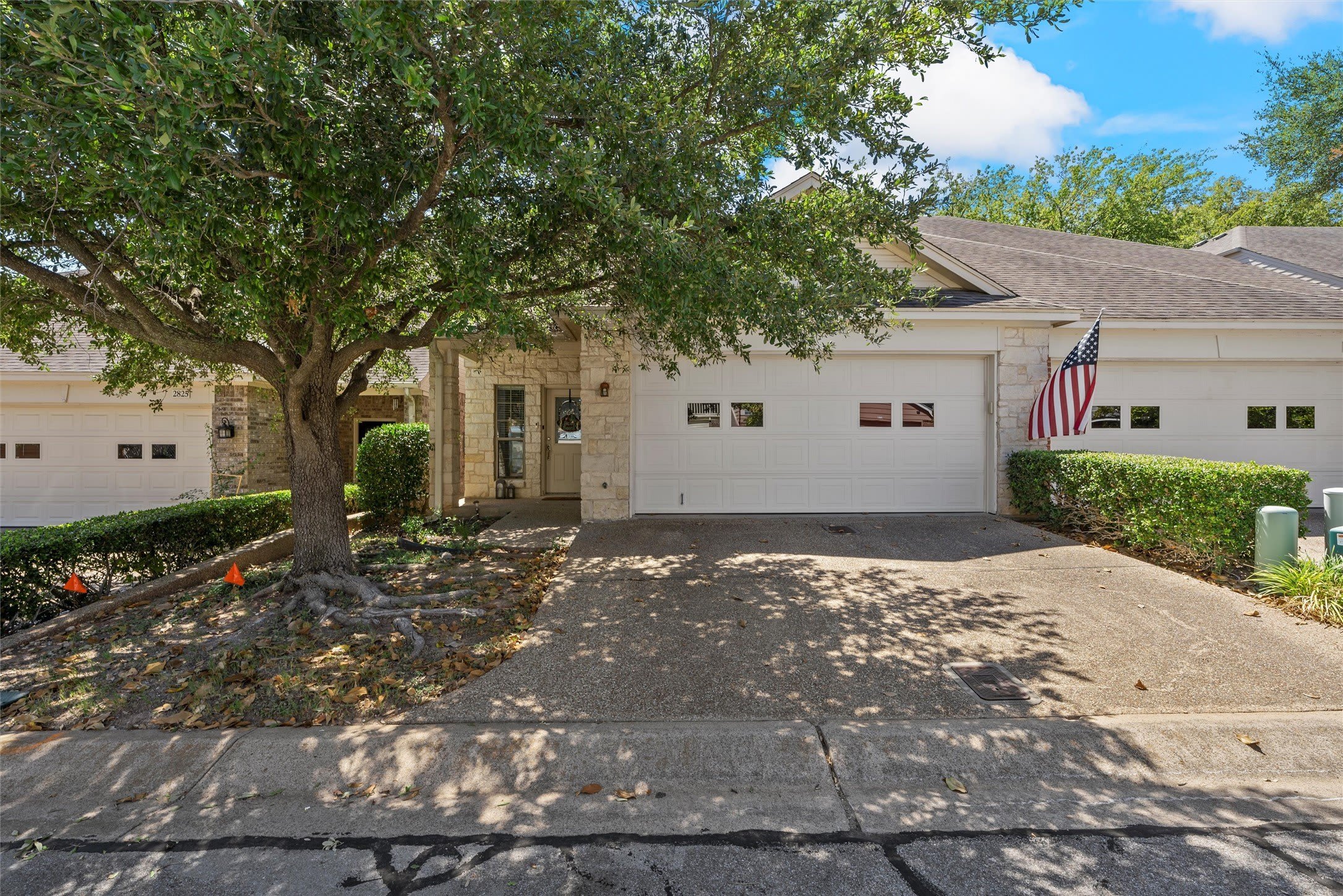 2823 Savannah Court – photo 1