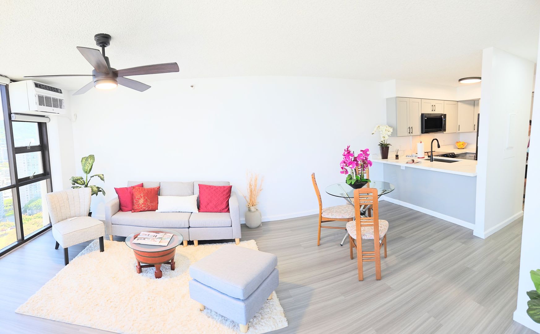 Ala Moana 1 Bedroom 1 Bathroom 2 Parking Condominium – photo 1