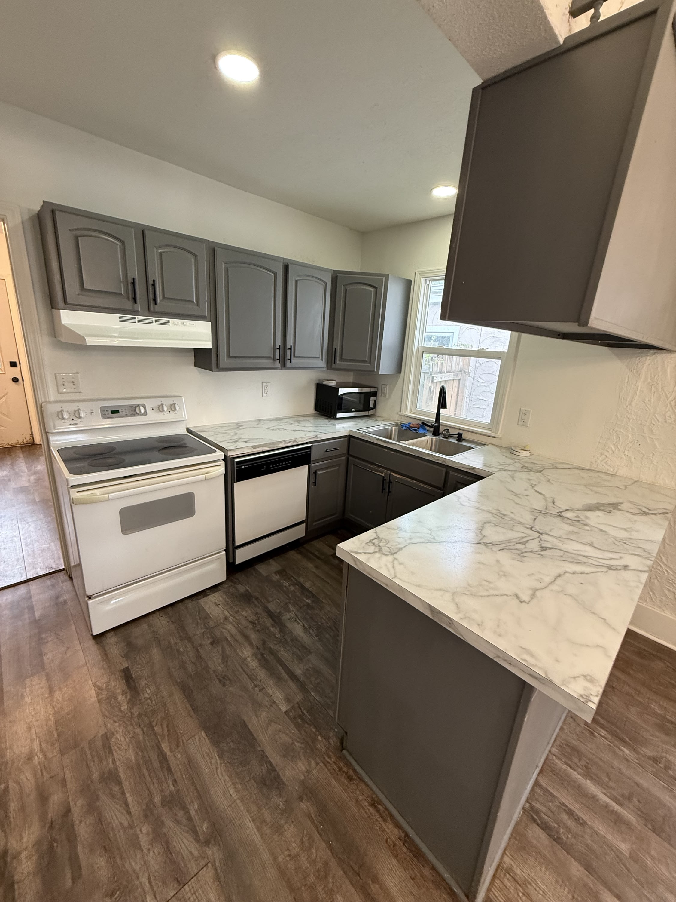514 North French Avenue – photo 1