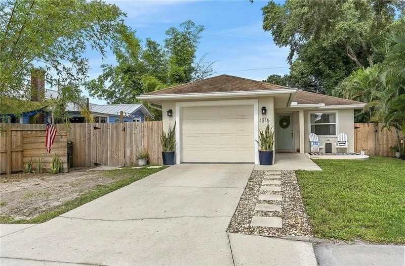 1316 Charlotte Avenue – photo 1