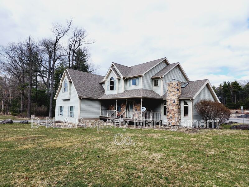 1811 Route 611 – photo 1 of 9