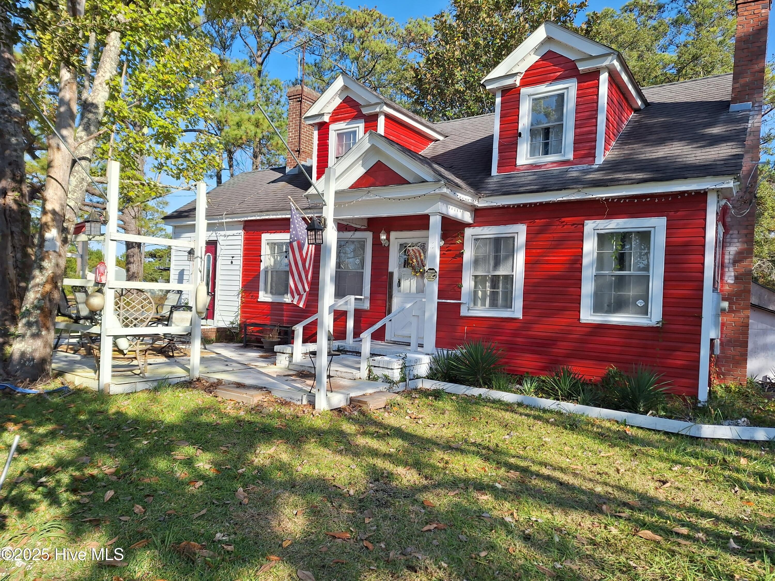 383 Highway 70 Otway – photo 1 of 11
