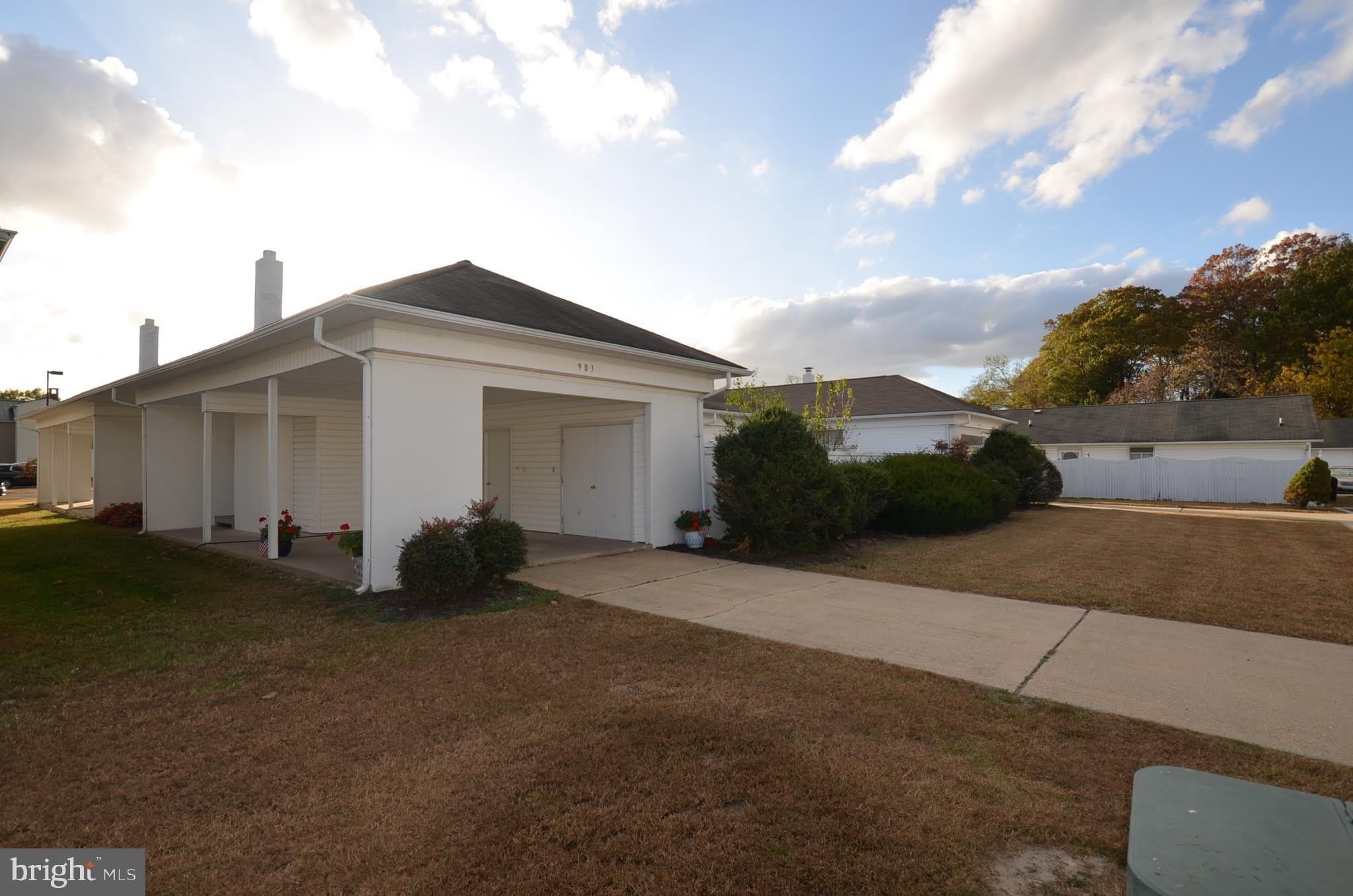 903 HOUSTON Drive – photo 1 of 18