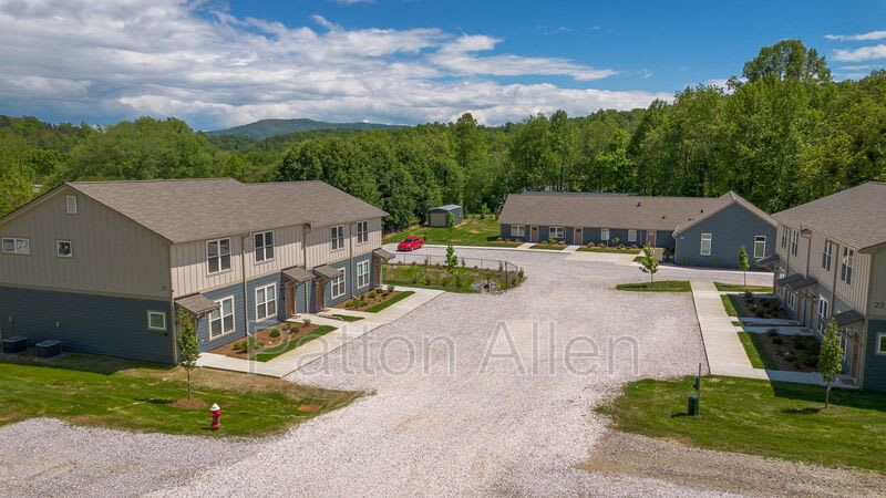 21 Catawba Valley Ct – photo 1 of 19