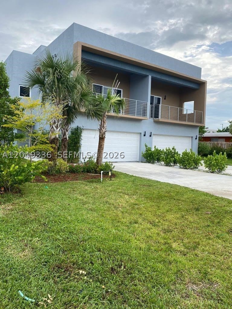 1121 NE 23rd Ter – photo 1