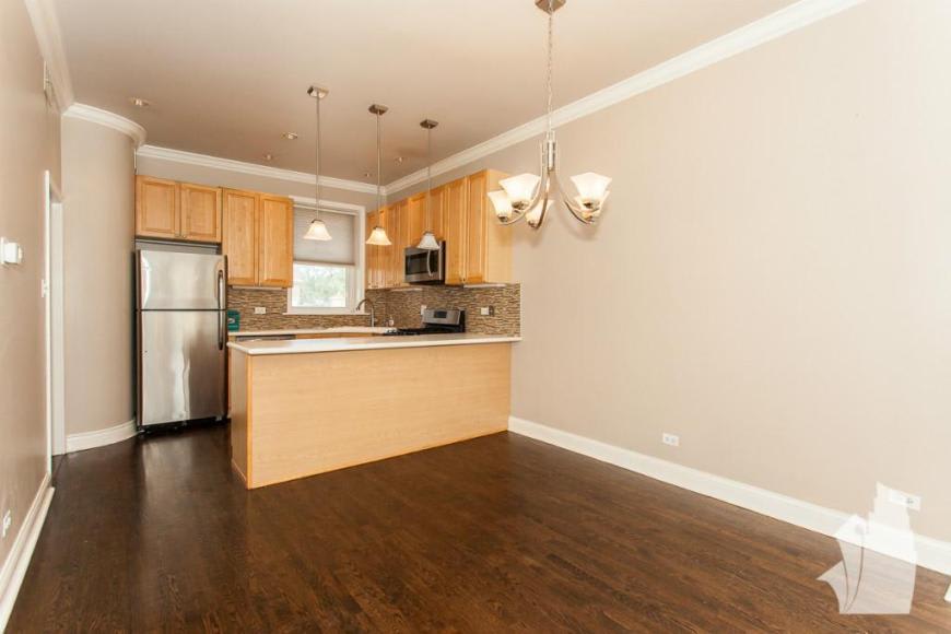 3848 N Southport – photo 1