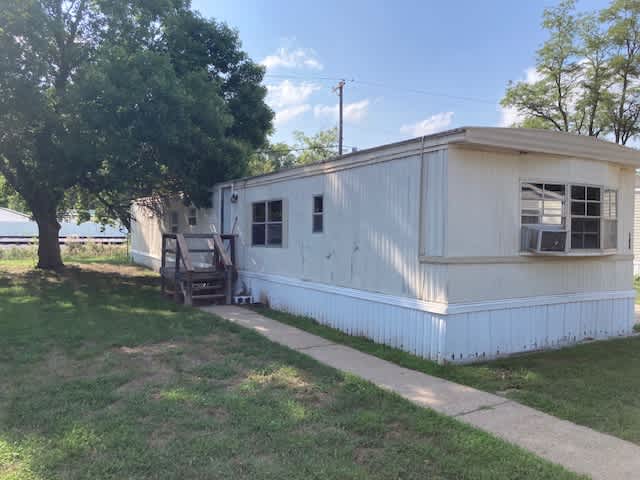 2900 Grand Avenue – photo 1 of 33