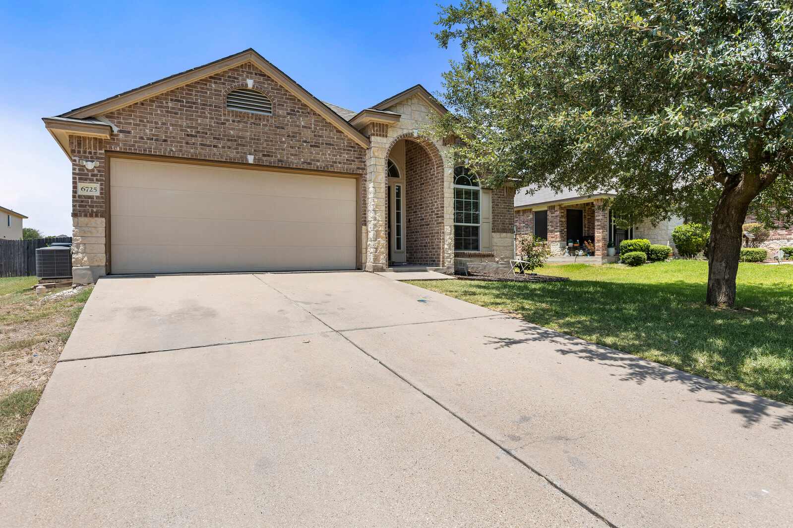 6725 Mundo Drive – photo 1