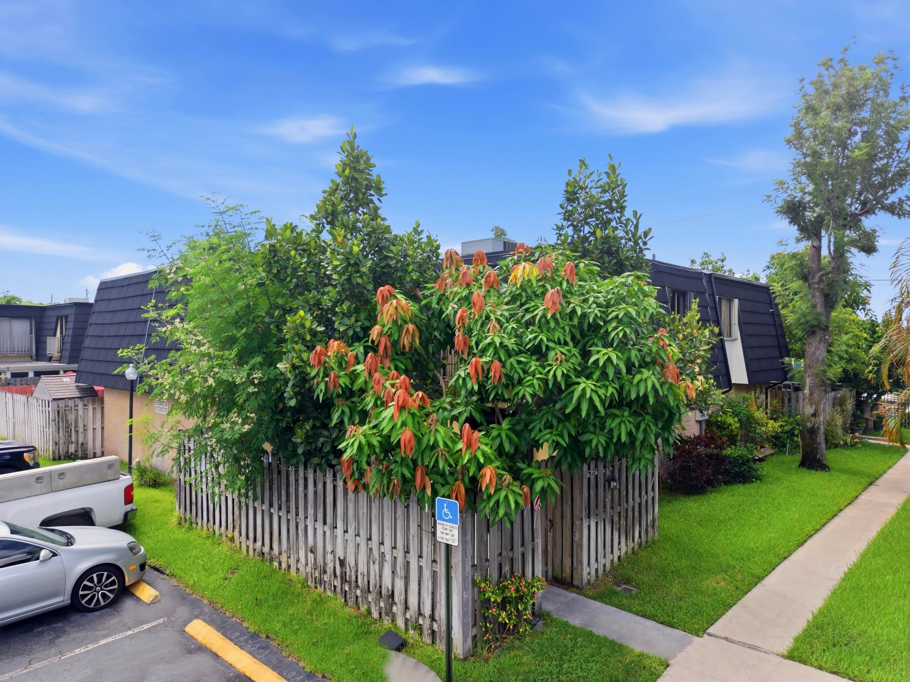 105 Woodland Road – photo 1 of 109