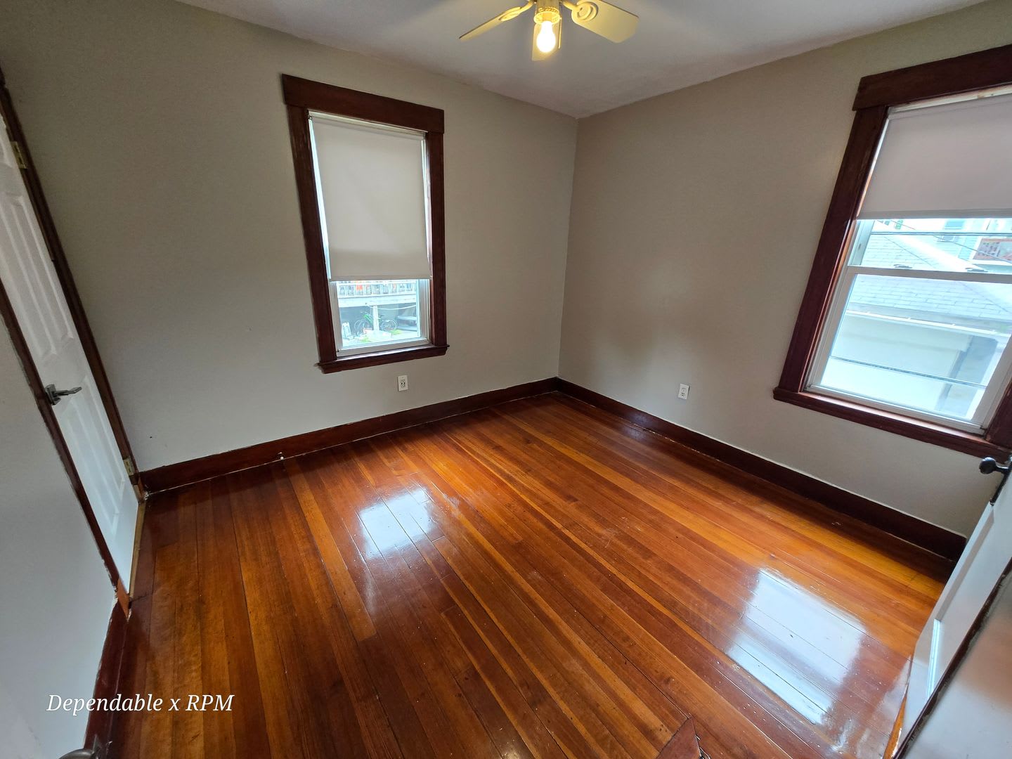 Painted First Floor 3 Bd 1 Bath Available For Rent Now With In Unit Laundry Hook Ups – photo 1