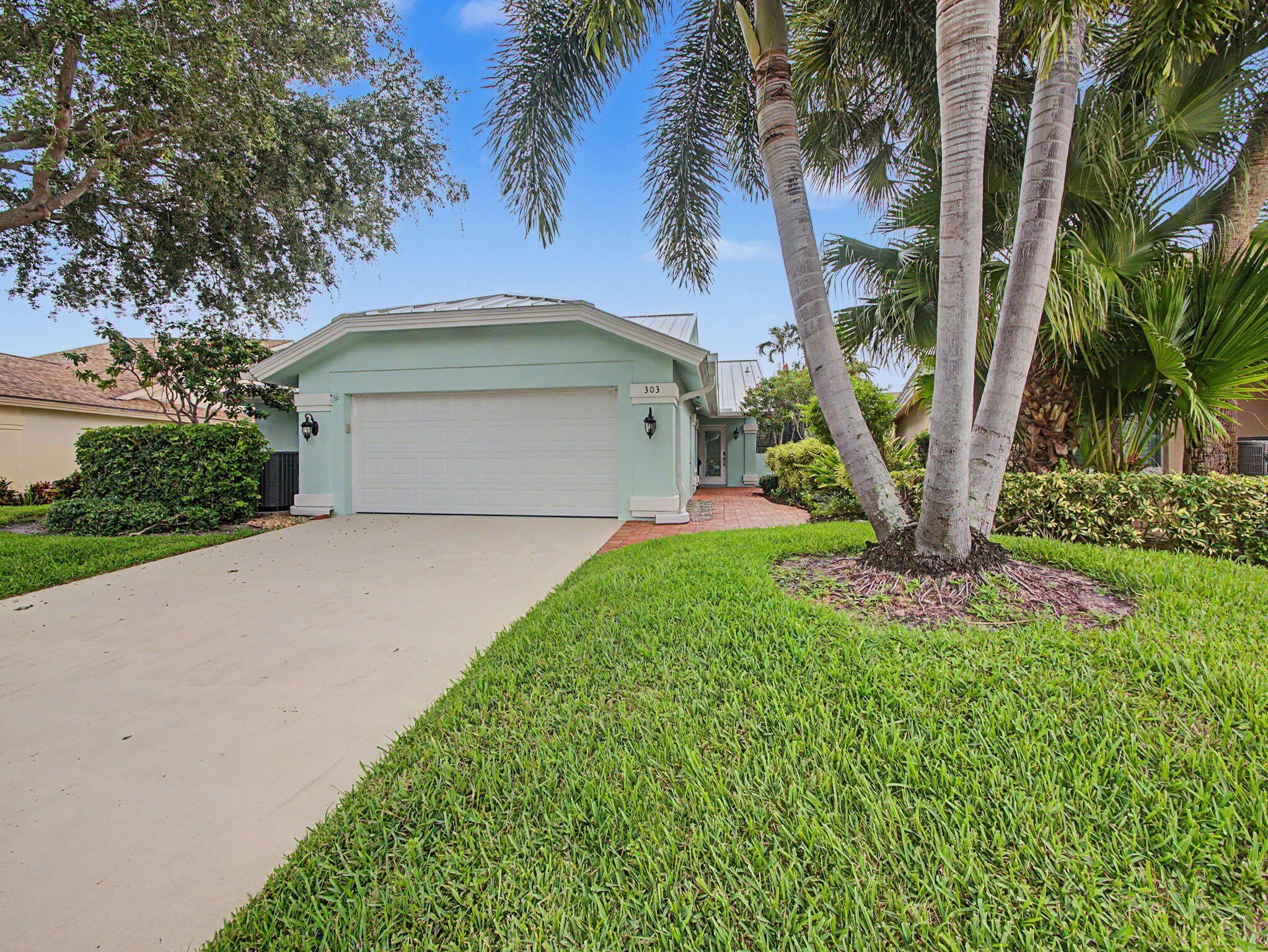 303 LEEWARD Drive – photo 1
