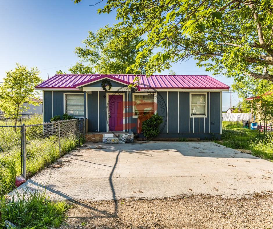 126 Lilly Lane – photo 1 of 16