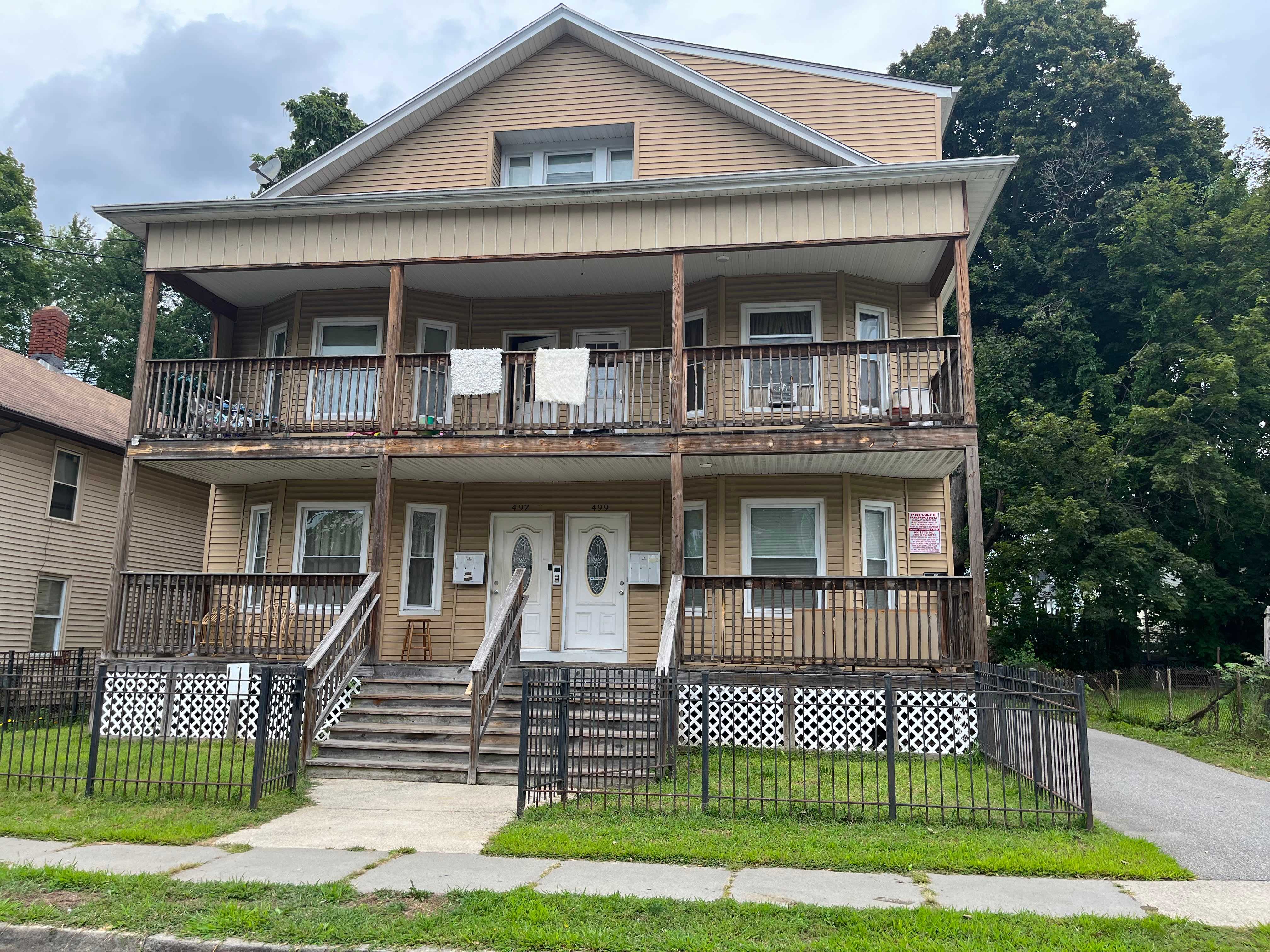 497 Edgewood St – photo 1