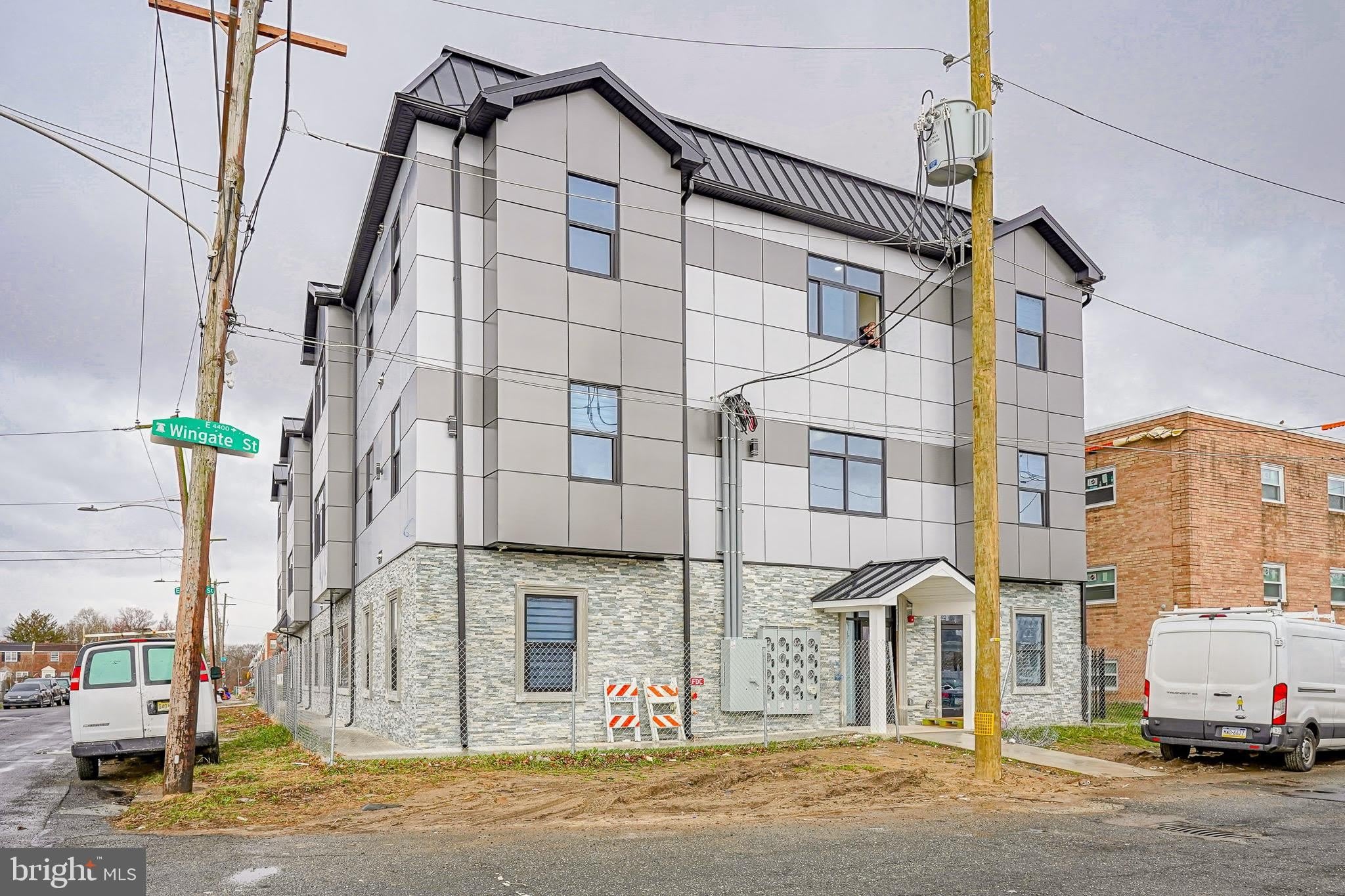 4432-00 WINGATE Street – photo 1