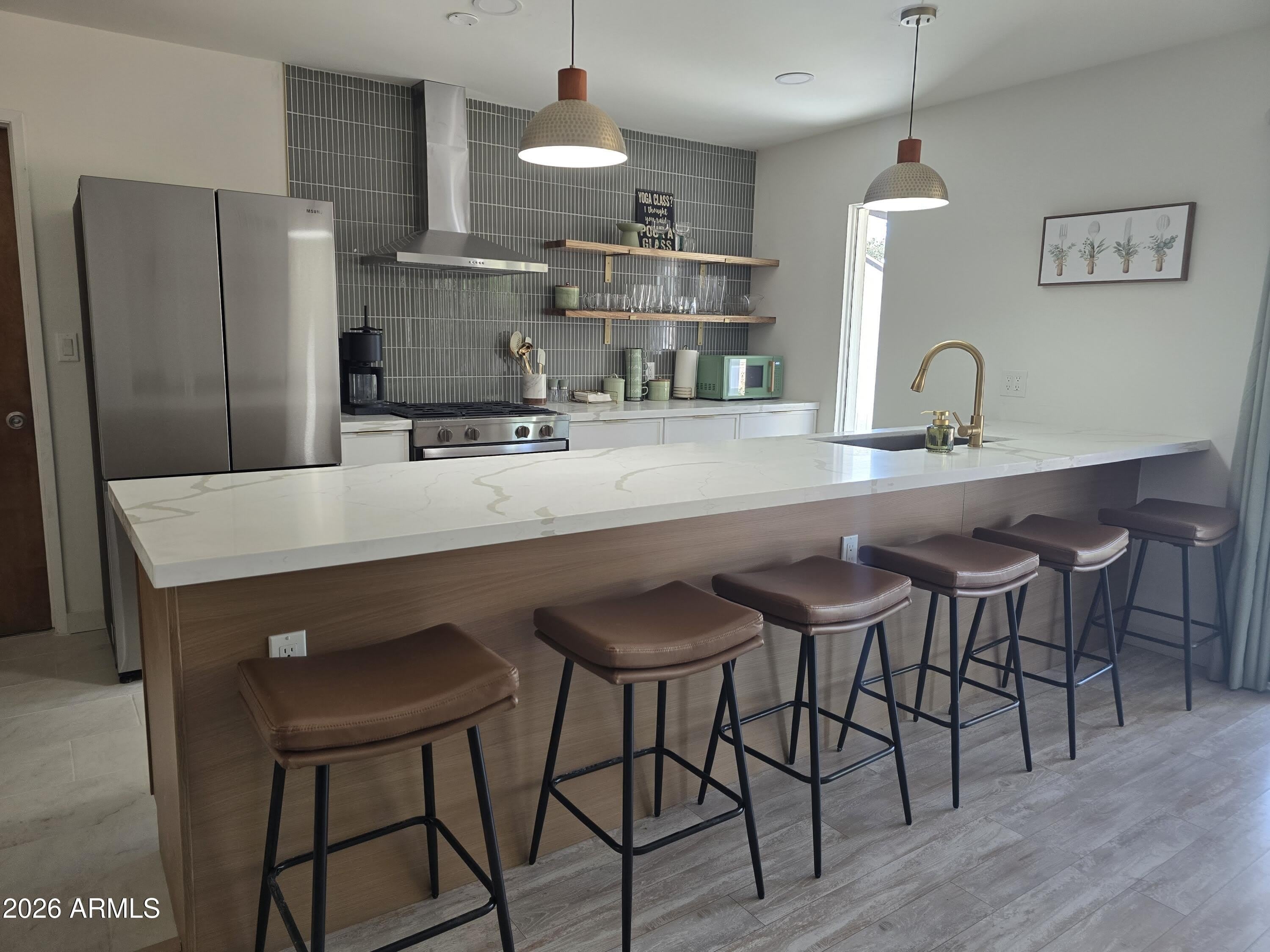 1011 E ASH Drive – photo 1 of 11
