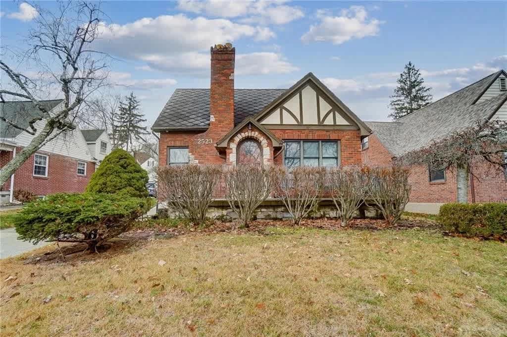 2523 Roanoke Ave – photo 1 of 20