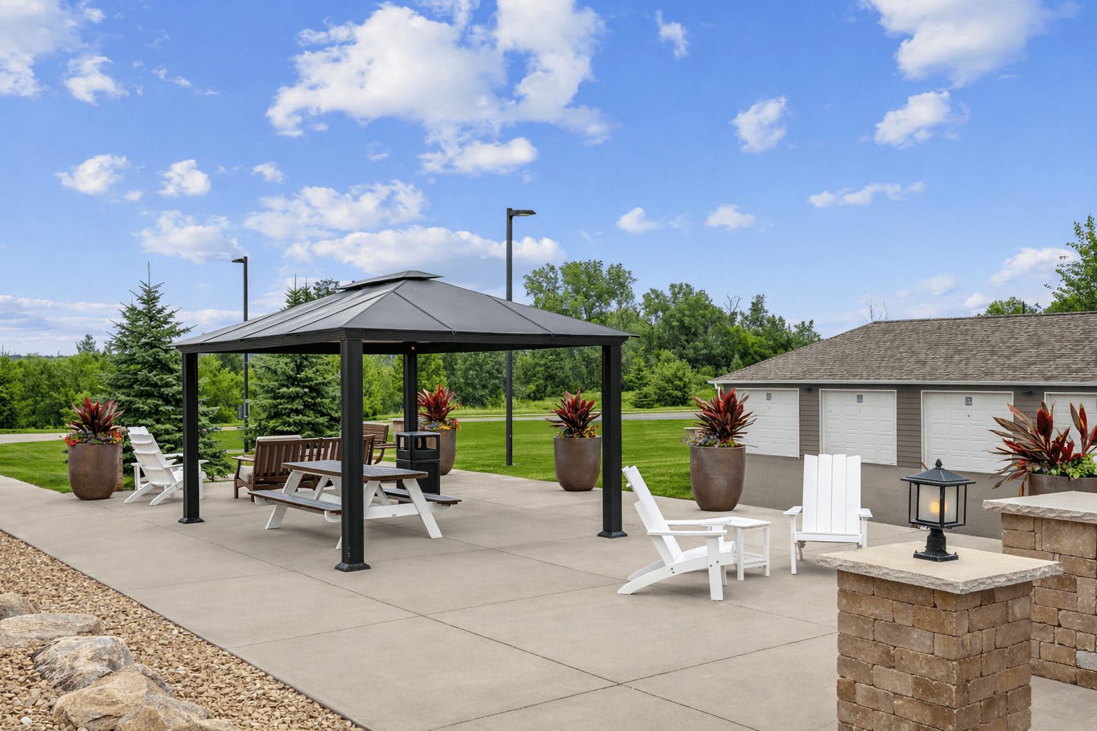 Lake Ridge Luxury Apartments – photo 1 of 13