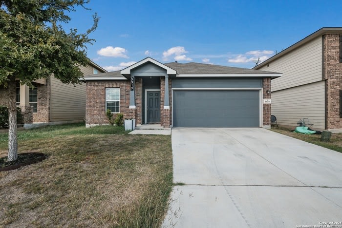 9919 Belmore Cove – photo 1