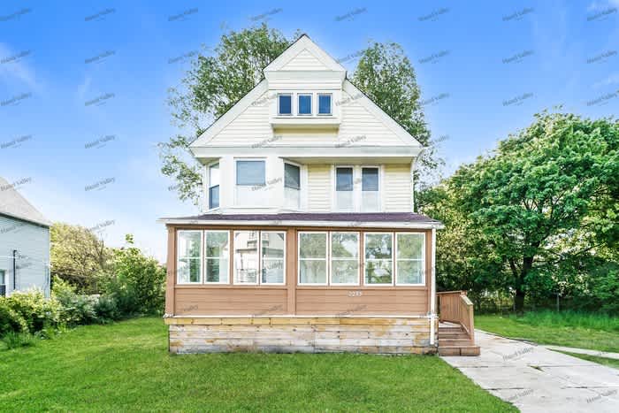 2253 East 74th Street – photo 1