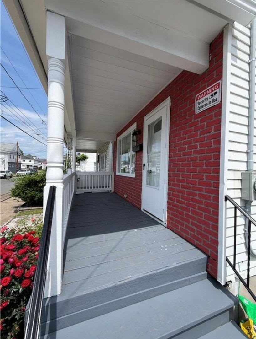 Charming 3BR Duplex in Kingston – photo 1 of 16