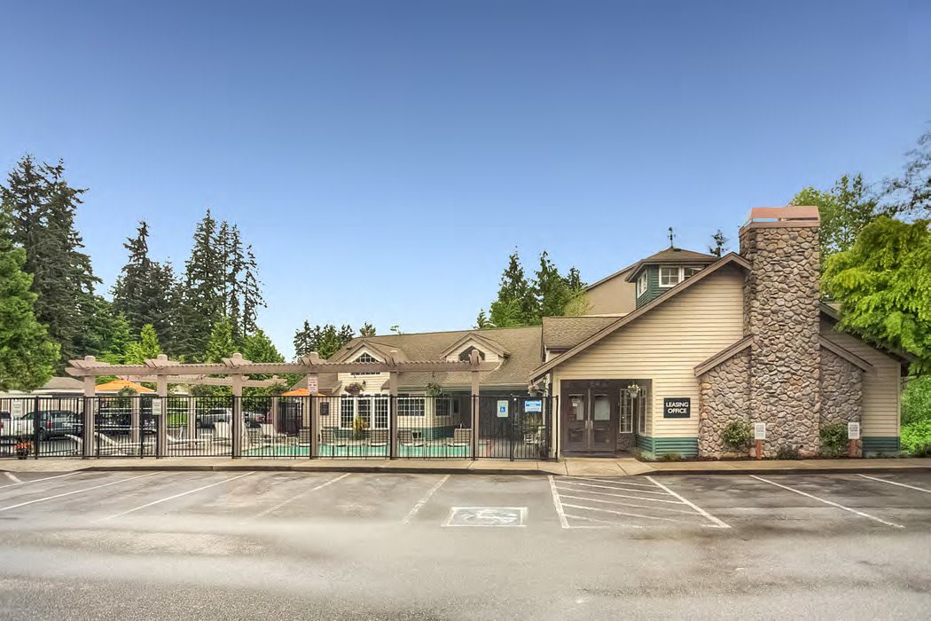 Mill Pointe Apartments – photo 1