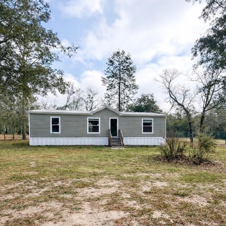 932 SE 40TH Place – photo 1 of 30
