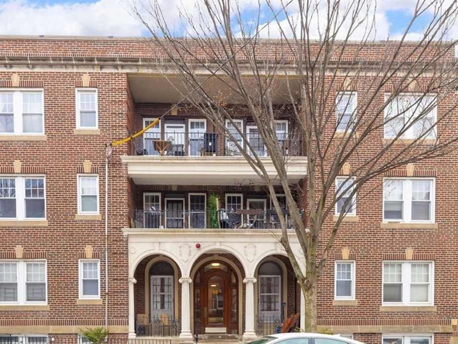 14 Melvin Ave – photo 1