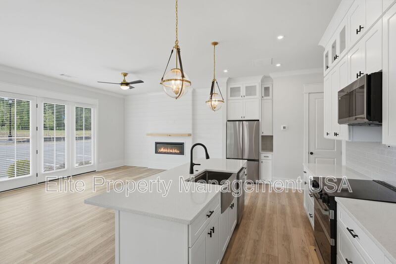 39 Peony Street – photo 1 of 21