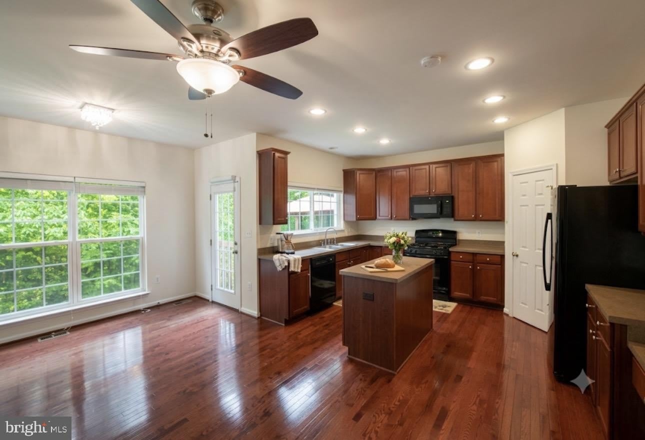 8268 LINBLAKE Court – photo 1 of 20