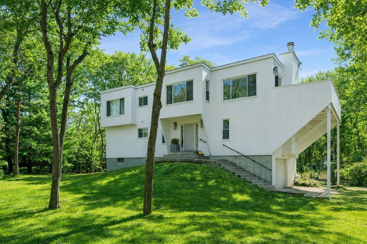 14 OLD TRAIL RD – photo 1 of 20