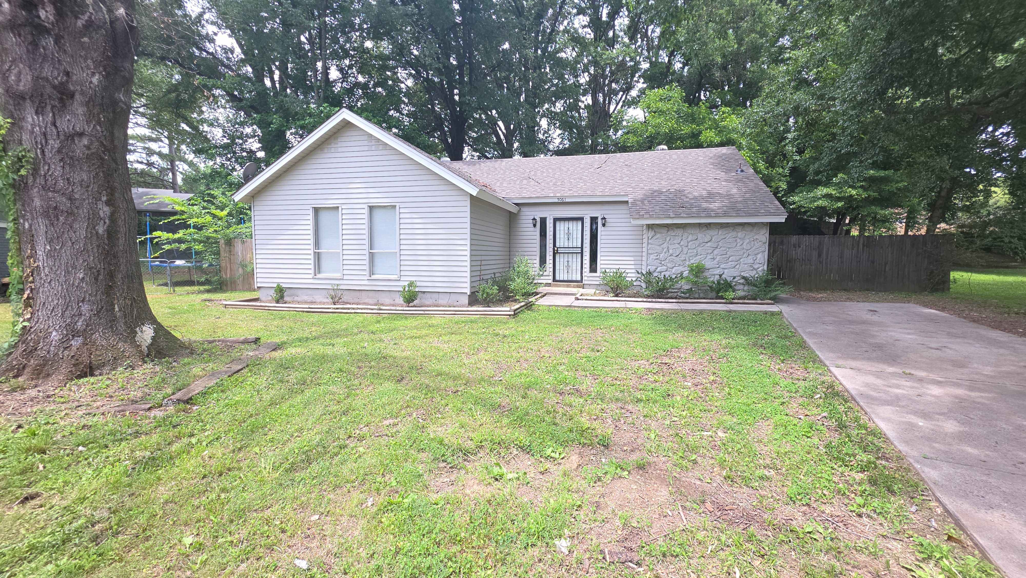 5061 Chesterton Cv – photo 1