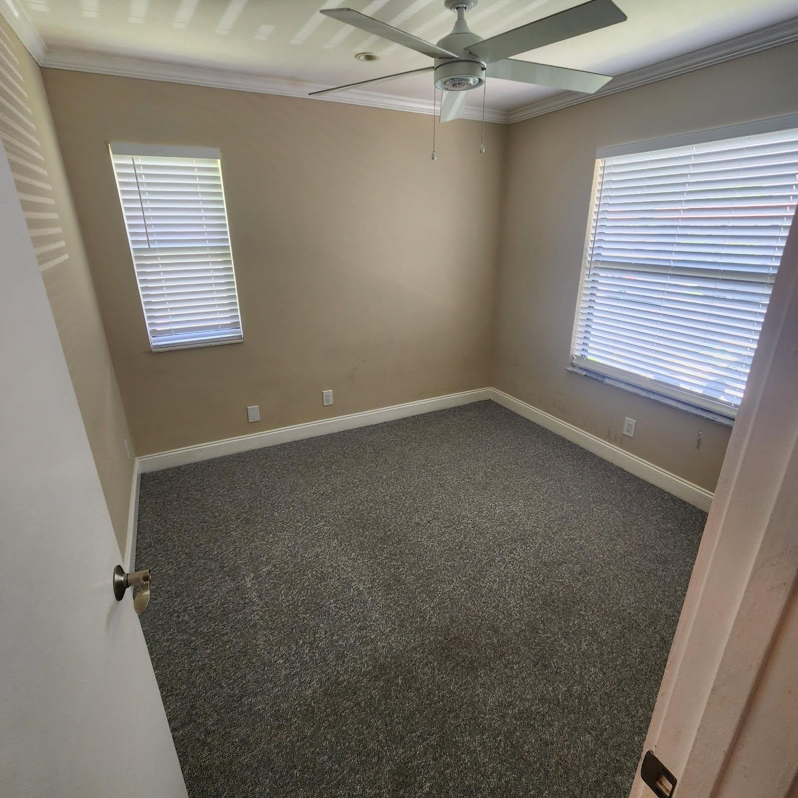 21902 LAKE FOREST Circle – photo 1