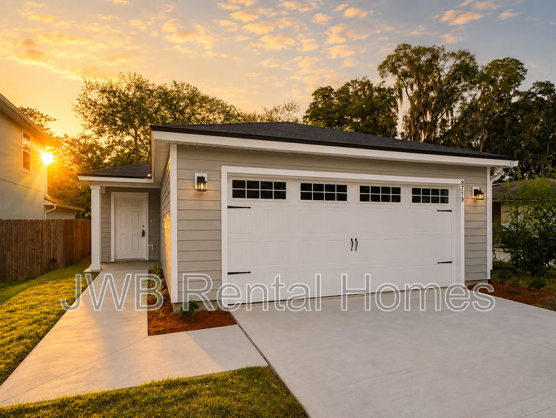 8719 Galveston Ave – photo 1
